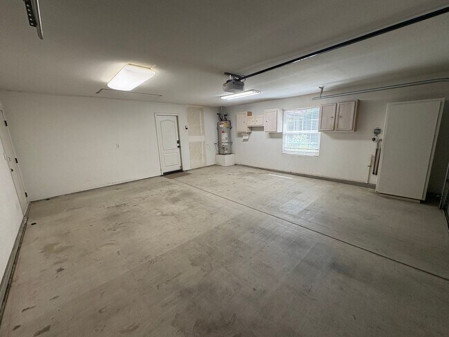 Building Photo - 3524 S Lincoln Ct