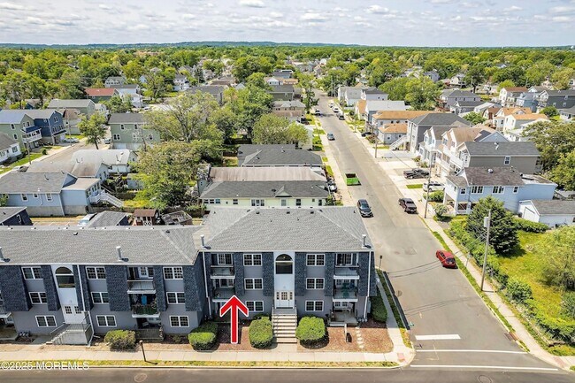 Foto del edificio - 98 Beachway Ave