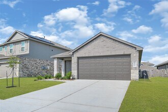 Building Photo - 24323 Elmwood Falls Dr