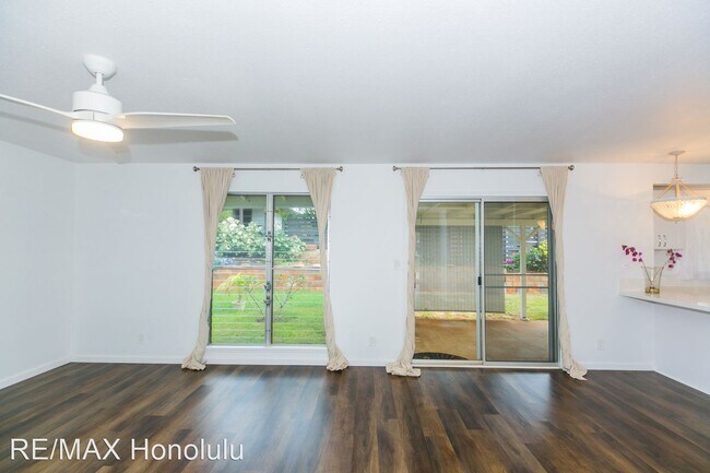 Building Photo - 3 br, 2 bath House - 94-590 Holaniku Street