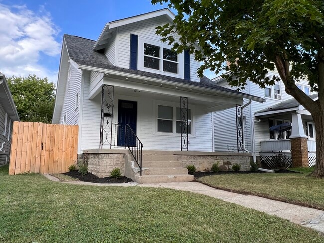 Building Photo - 466 Townsend Ave