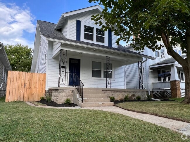 Building Photo - 466 Townsend Ave