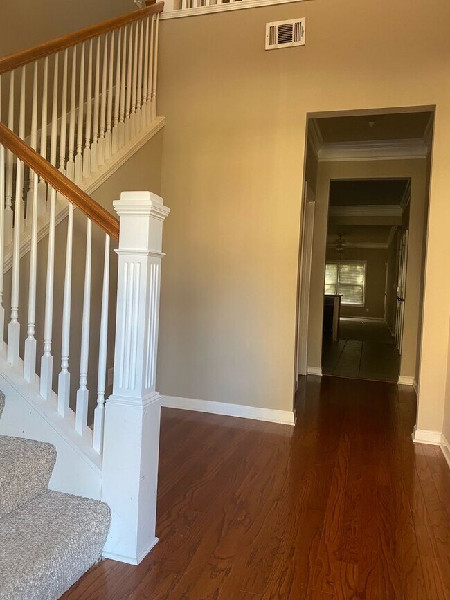 Foto del edificio - 2526 Acton Park Ln