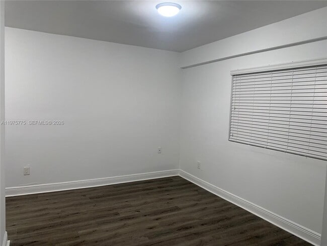 Building Photo - 1218 Salzedo St