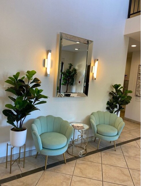 Foto del edificio - Chateau Toluca Apartments