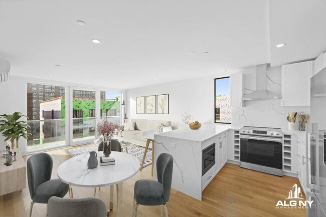 Foto del edificio - 1 bedroom in FAR ROCKAWAY NY 11693