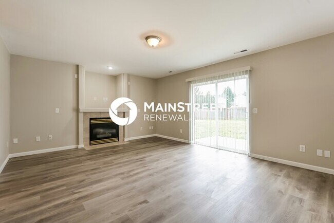 Foto del edificio - 3 Bedroom Pet-Friendly Home in SPANAWAY, WA with Main Street Renewal