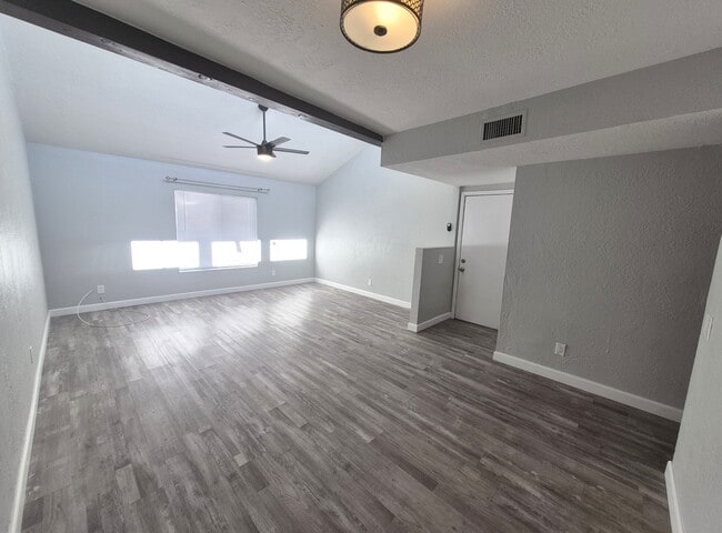 Building Photo - 3459 E Pima St