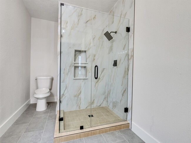 Foto del edificio - 7016 Delesandri Dr