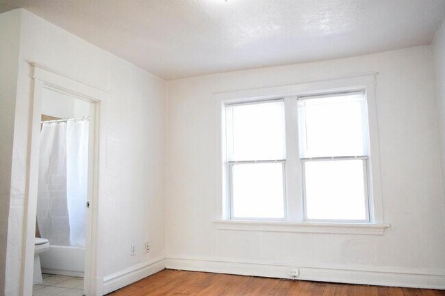 Foto del edificio - 5012 Virginia Ave