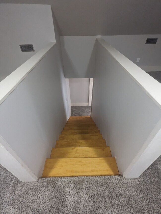Building Photo - 3 Bedroom House in Boonville