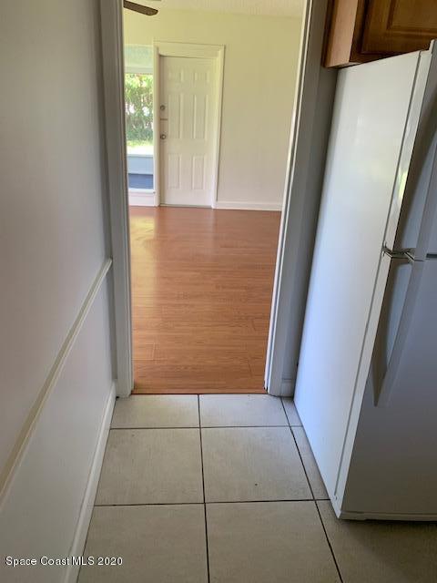 Foto del edificio - 726 Lund Ct