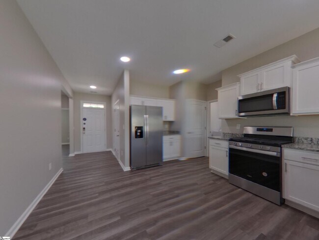 Foto del edificio - 210 Sweetgrass Ln