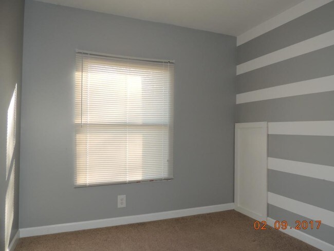 Building Photo - 170 Midway Circle