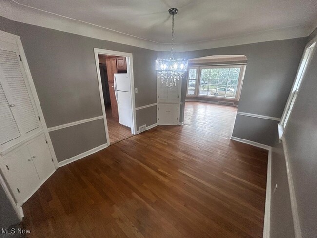 Building Photo - 2423 Laurelhurst Rd