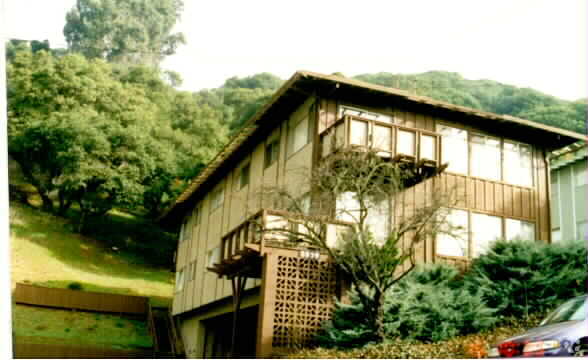 Building Photo - 8043 Greenridge Dr