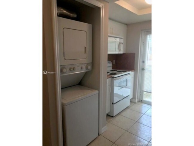 Foto del edificio - 2475-2416 NW 16th St Rd