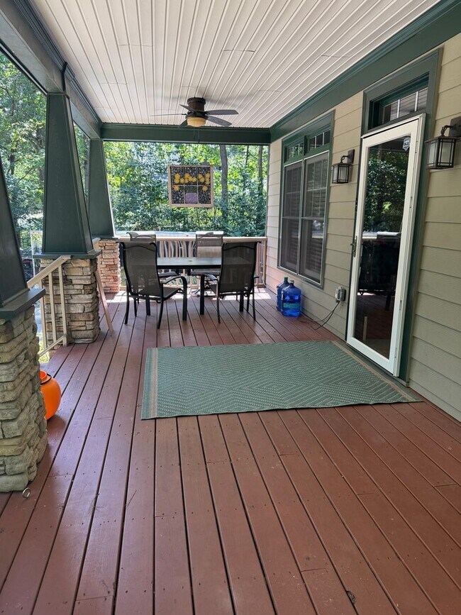 Foto del edificio - 4 BED/2 BATH PRIVATE DECATUR ESTATE FOR LE...