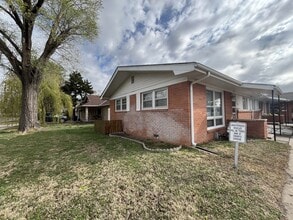 Building Photo - 122 N Joann St