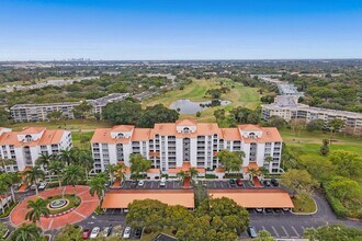 Building Photo - 4112 W Palm Aire Dr