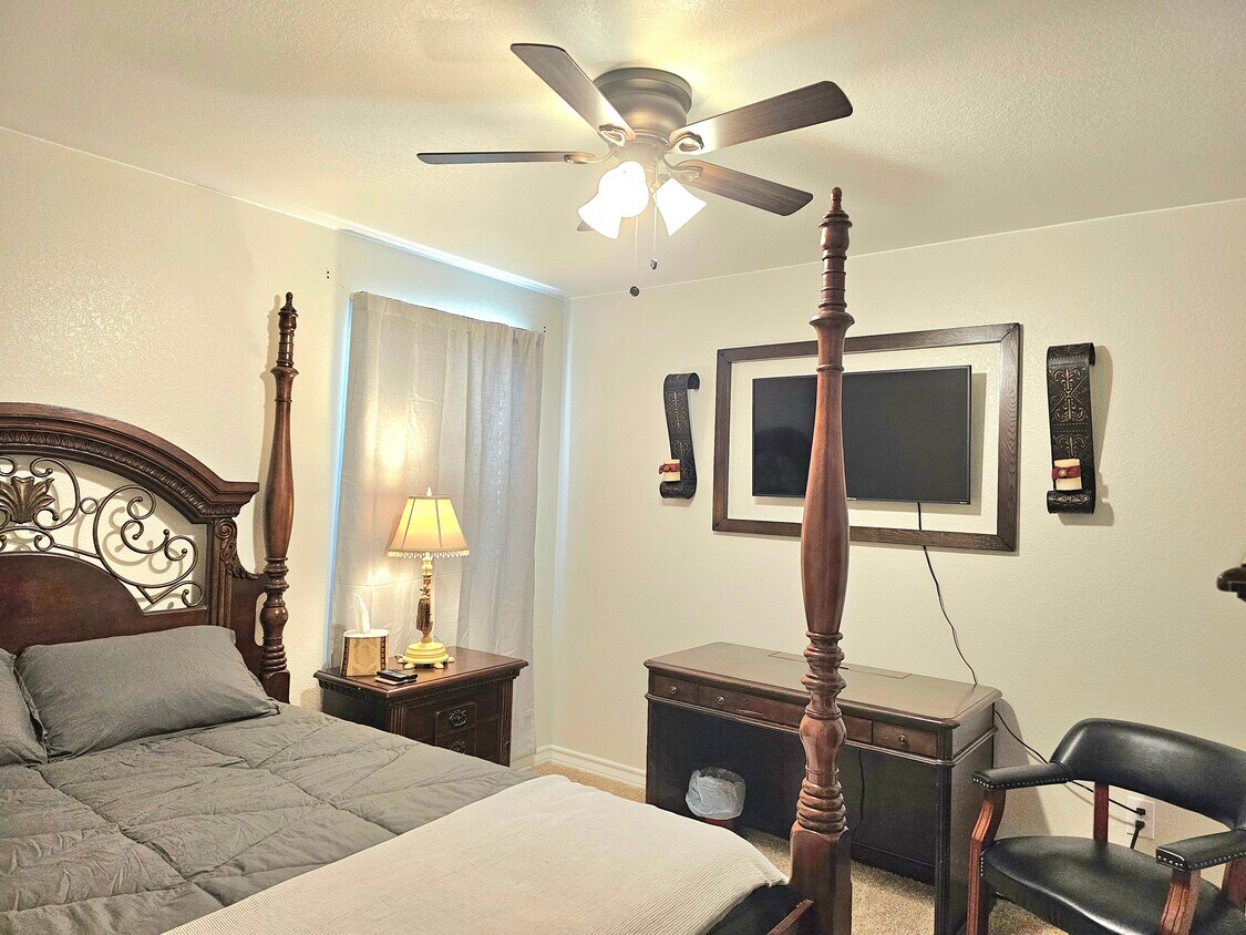 Foto del edificio - 7151 Capella Cir