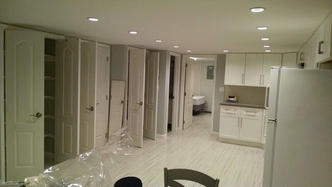 Foto del edificio - 1570 E 14th St