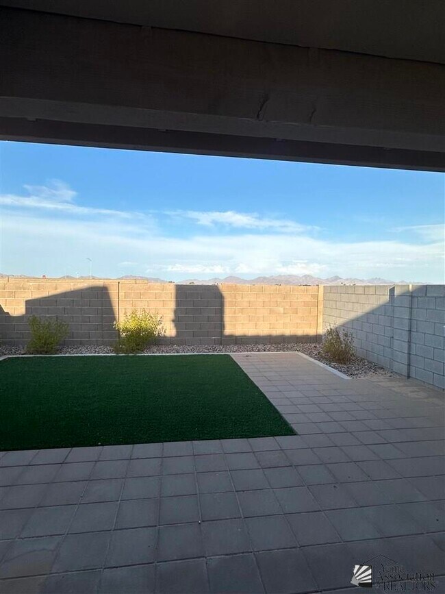 Building Photo - 3749 S Desert Sky Dr