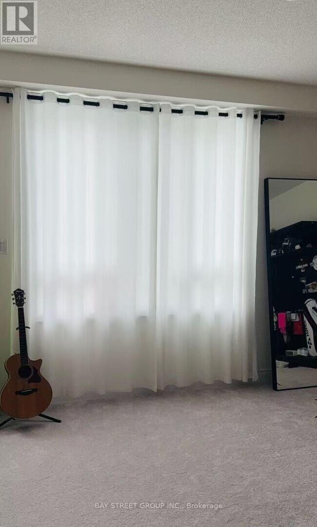 Building Photo - 255 Tennant Cir