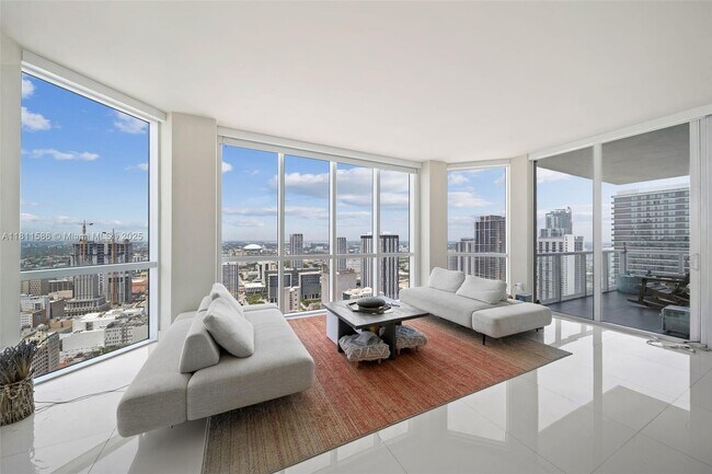 Foto del edificio - 244 Biscayne Blvd