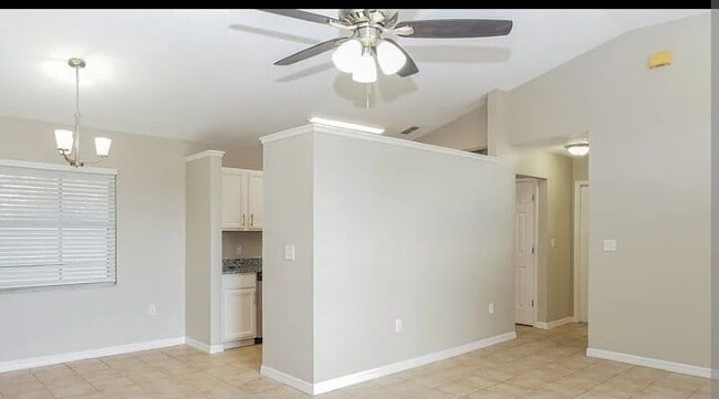 Building Photo - 3883 Blackberry Cir
