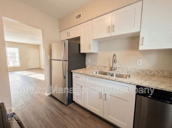 Foto del edificio - 200 Agnes Ct