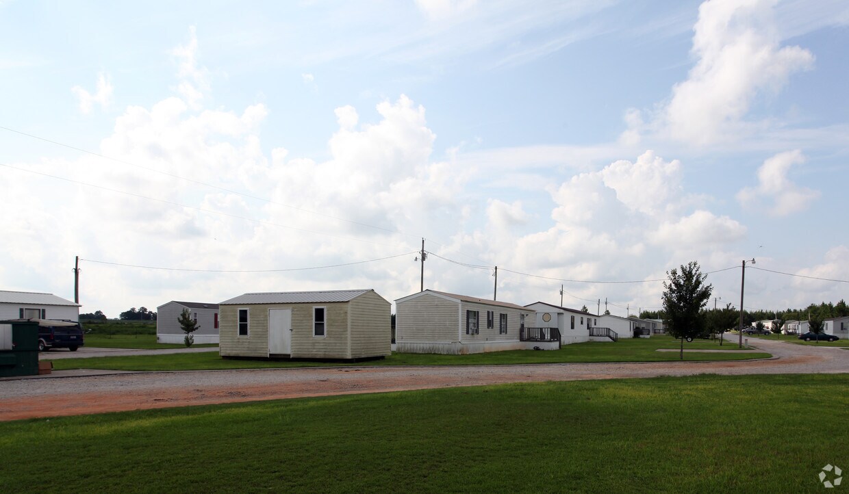 23770 County Road 38, Summerdale, AL 36580 Apartments in Summerdale