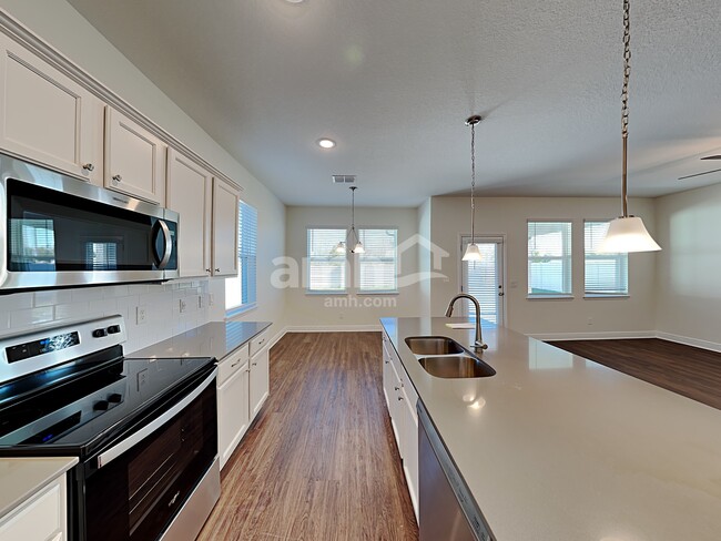 Foto del edificio - 14526 Cedar ml dr