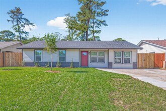 Building Photo - 10531 Royal Oaks Dr