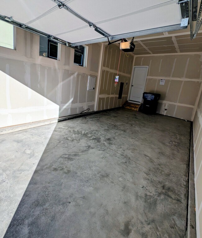 garaje para un solo coche - 13629 Frost Bitten Grv