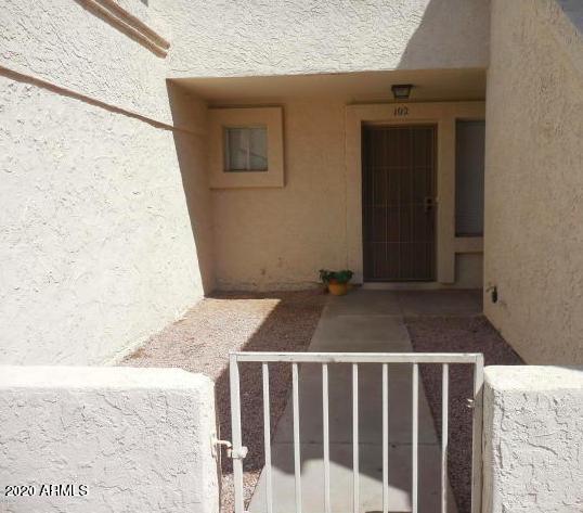 Foto del edificio - 954 N Revere