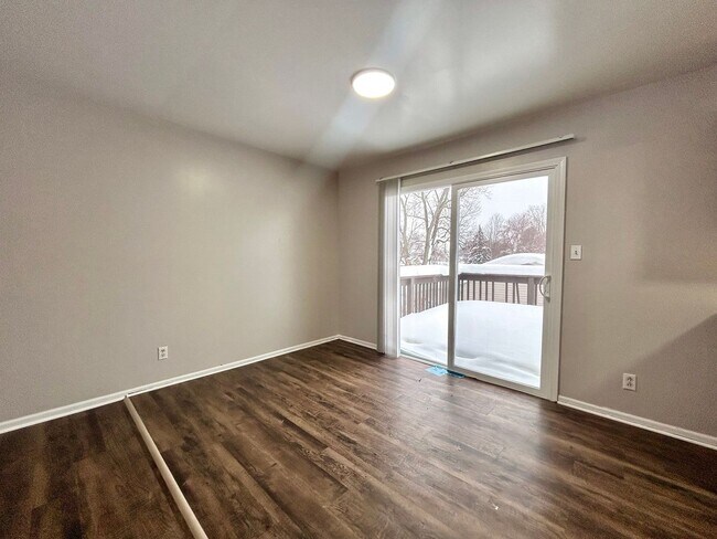 Foto del edificio - Three Bedroom Home in Walker