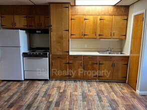 Building Photo - 101 N Centre Ave