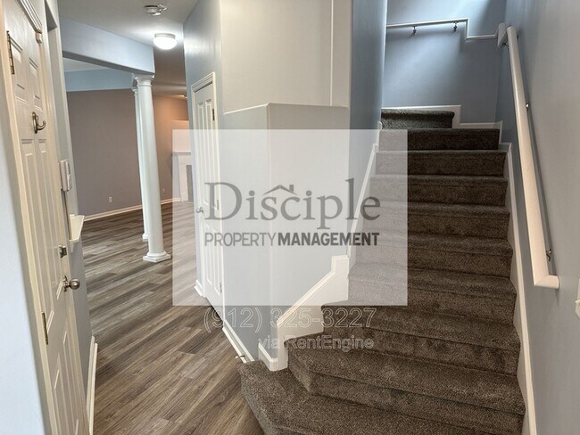 Foto del edificio - 250 Summer Hill Way