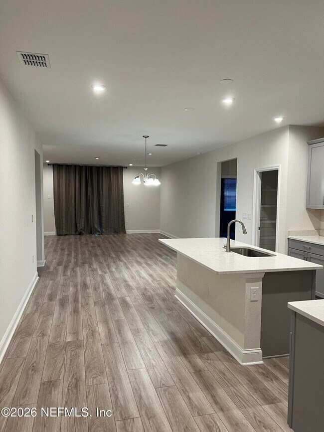 Foto del edificio - 504 Blue Daze St