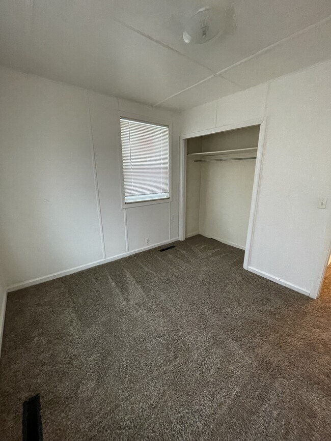 Building Photo - 505 Emerick St