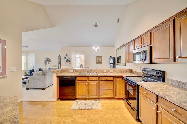 Foto del edificio - 9097 Royal Oak Ln