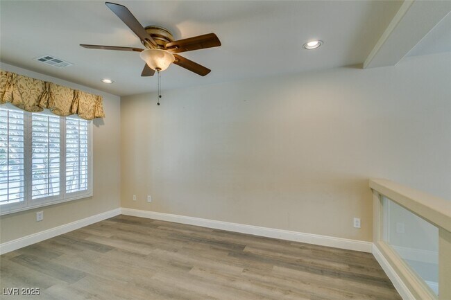 Foto del edificio - 6673 Octave Ave