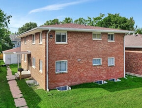 Building Photo - 1641 Prospect St
