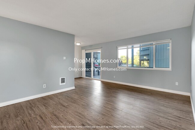 Building Photo - Charming Two Bedroom Unit in the Heart of ...