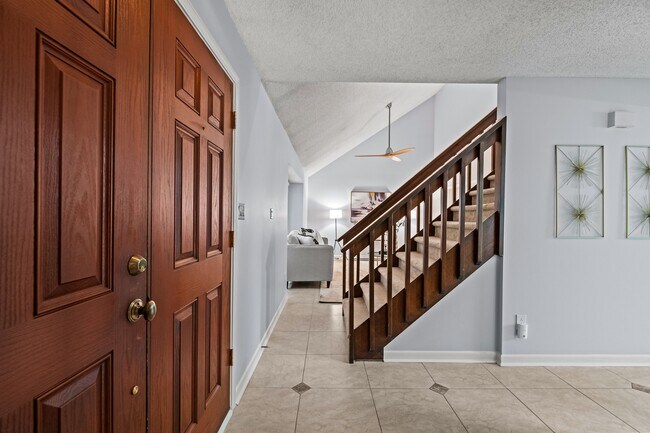 Foto del edificio - 4813 Quail Canyon Dr