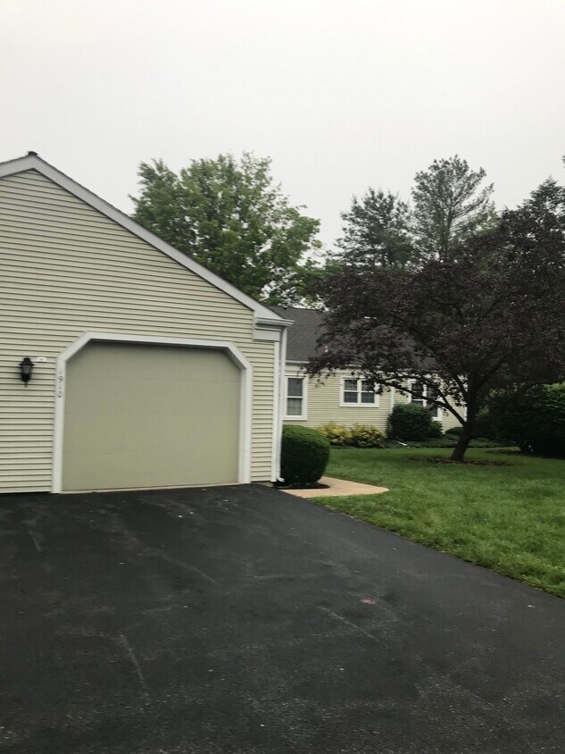 Foto principal - 1910 Wexford Rd