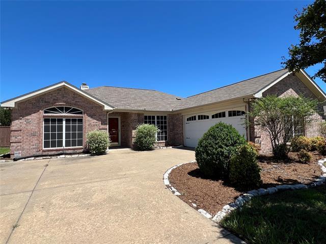 Primary Photo - 208 Windy Knoll Ln