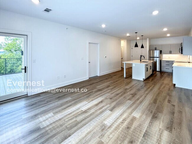 Foto del edificio - 2704 Clifton Ave