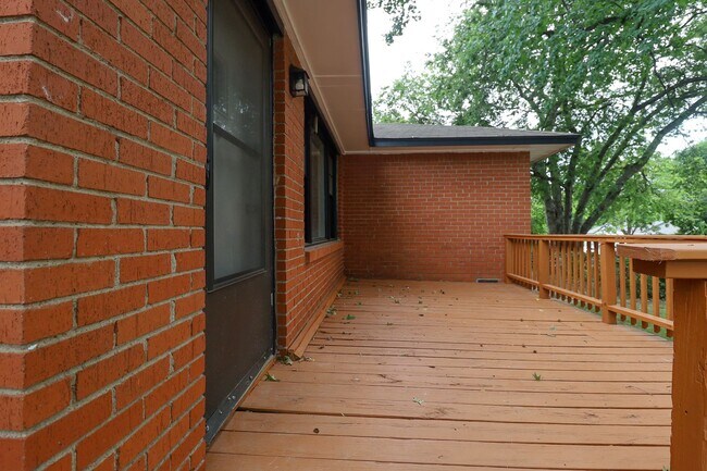 Foto del edificio - Cute Tulsa Home Available Now! 3 bedrooms ...